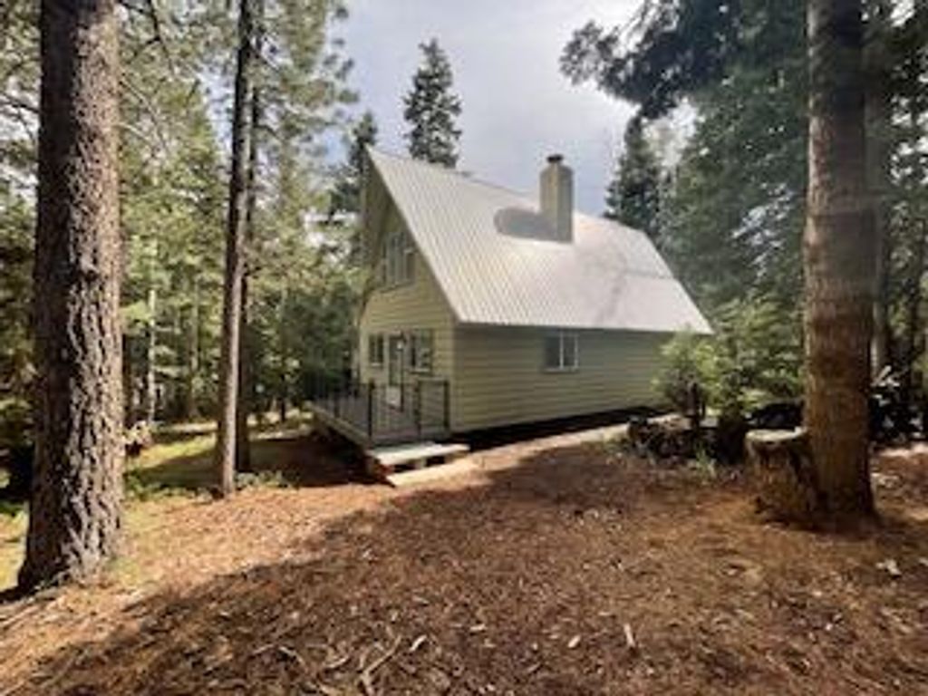 Photo of 440 S Inspiration DR, Duck Creek Village, UT 84762 (MLS # 112139)