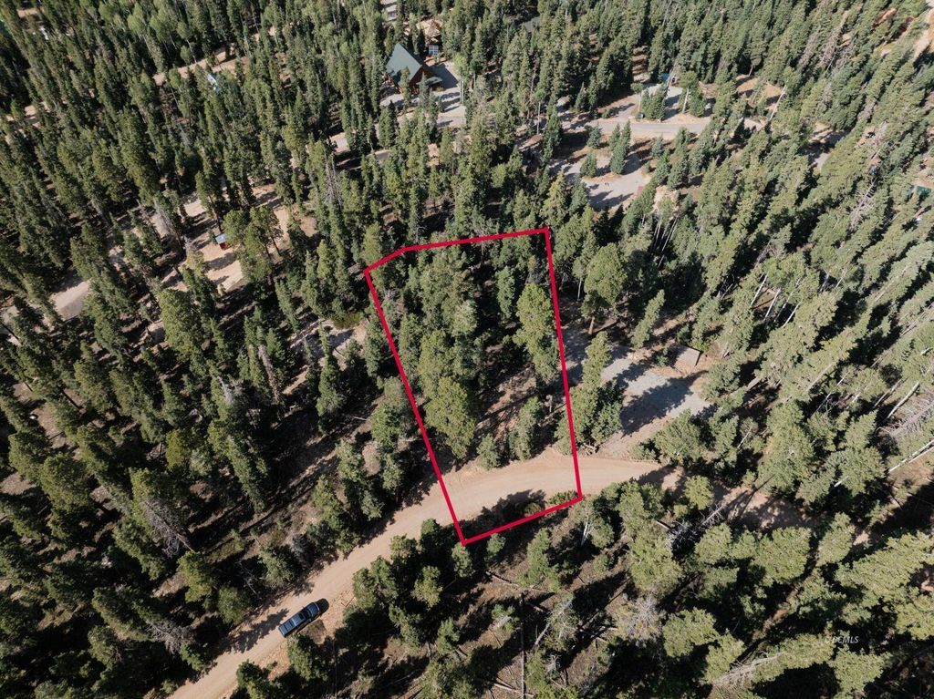 Photo of 1110 Strawberry Point RD, Duck Creek Village, UT 84762 (MLS # 115926)