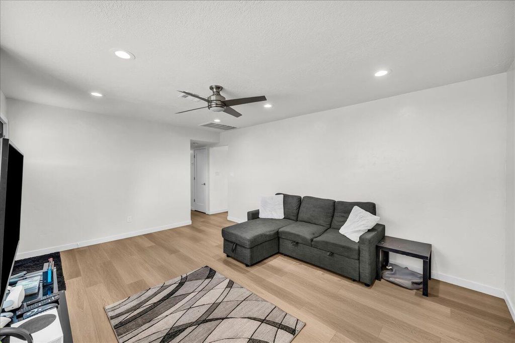 Photo of 170 W WARM SPRINGS CIR, Washington, UT 84780 (MLS # 114302)