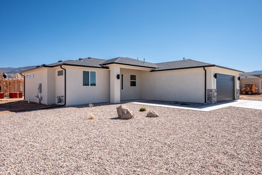 Photo of 4972 N 925 E #Lot 86, Enoch, UT 84721 (MLS # 113690)