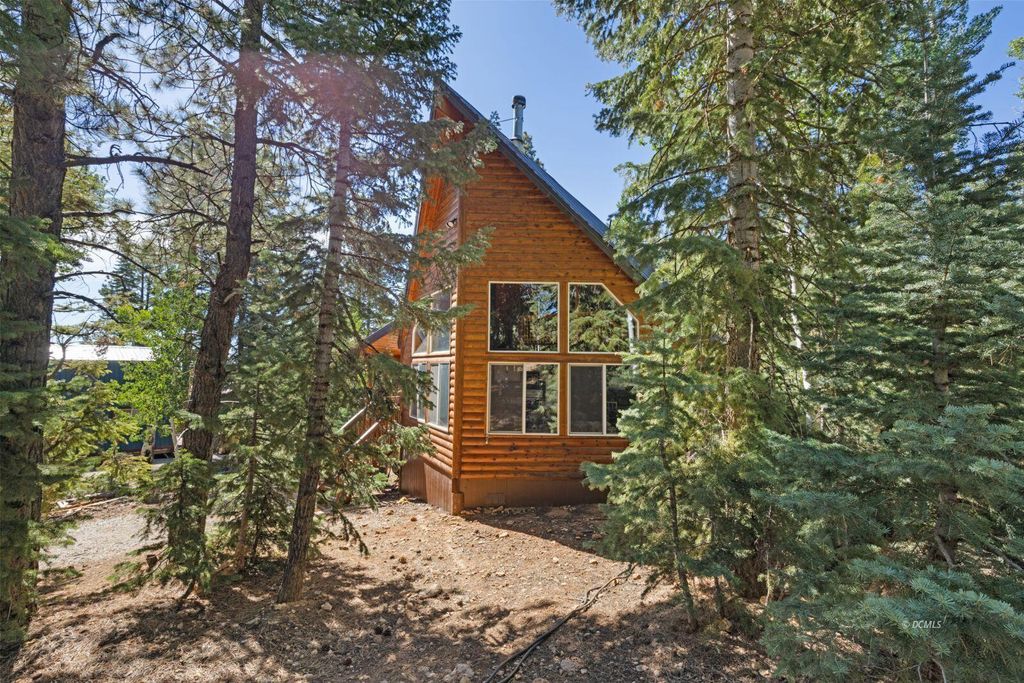 Photo of 950 E Redwood RD, Duck Creek Village, UT 84762 (MLS # 113101)