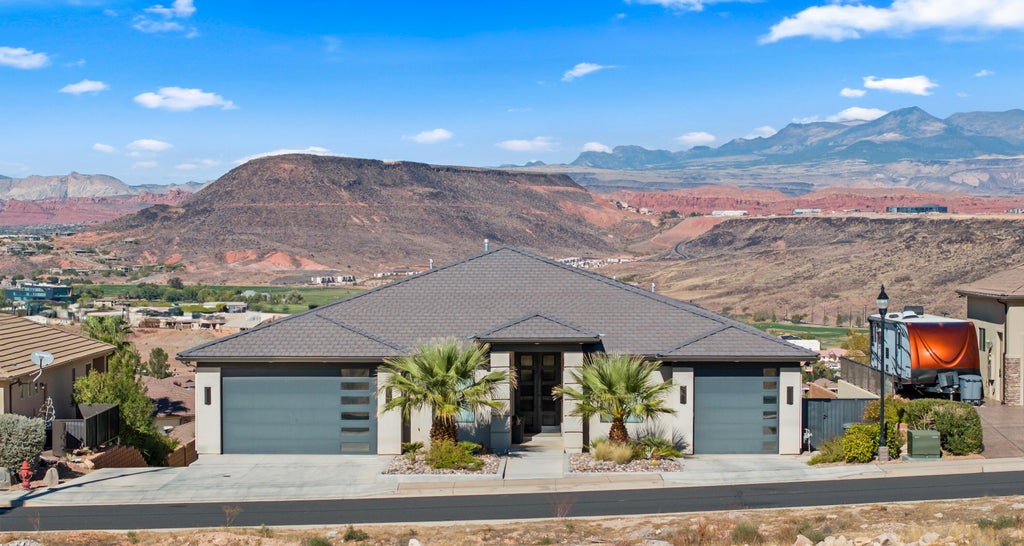 Photo of 728 W Sir Monte Drive Dr, Saint George, UT 84790 (MLS # 117886)