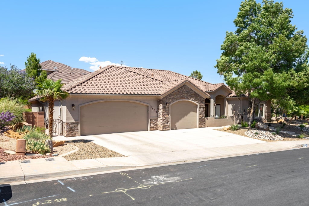 Photo of 1609 E 10 South ST, Saint George, UT 84790 (MLS # 116690)