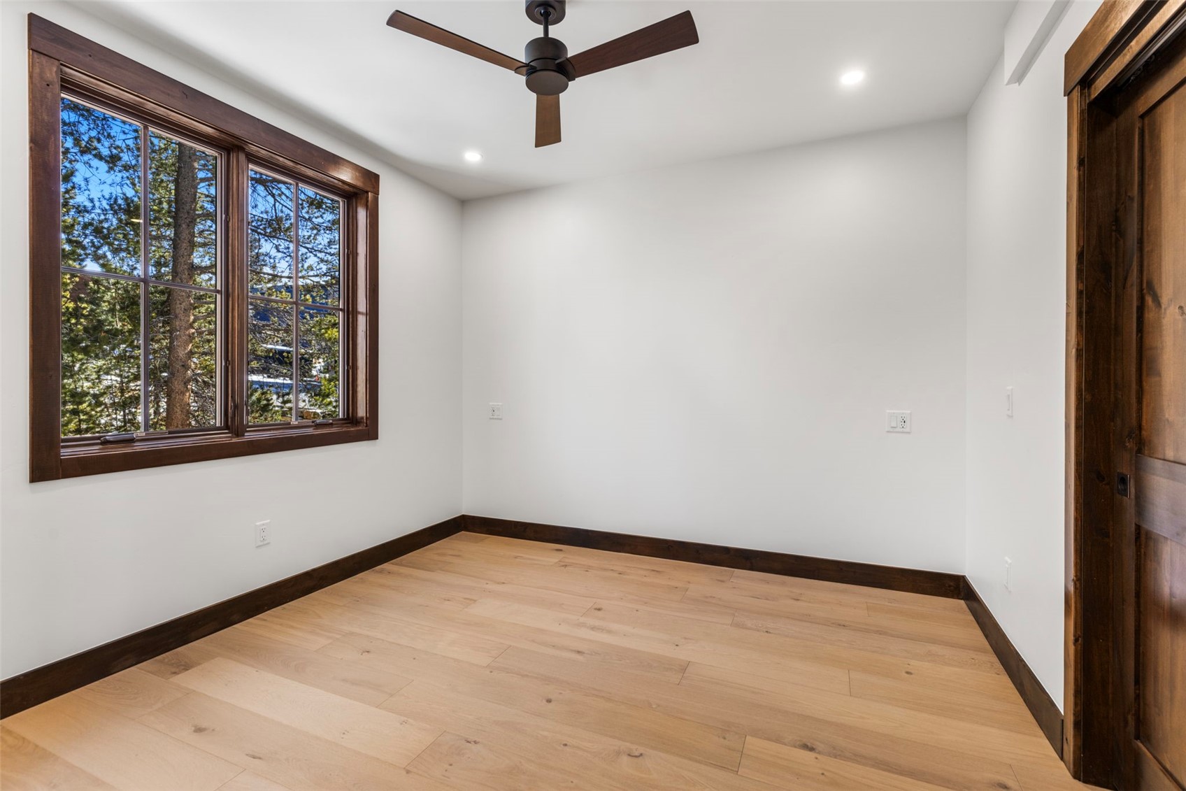 Frisco, Colorado, 80443, United States, 3 Bedrooms Bedrooms, ,3 BathroomsBathrooms,Residential,Active,2017487