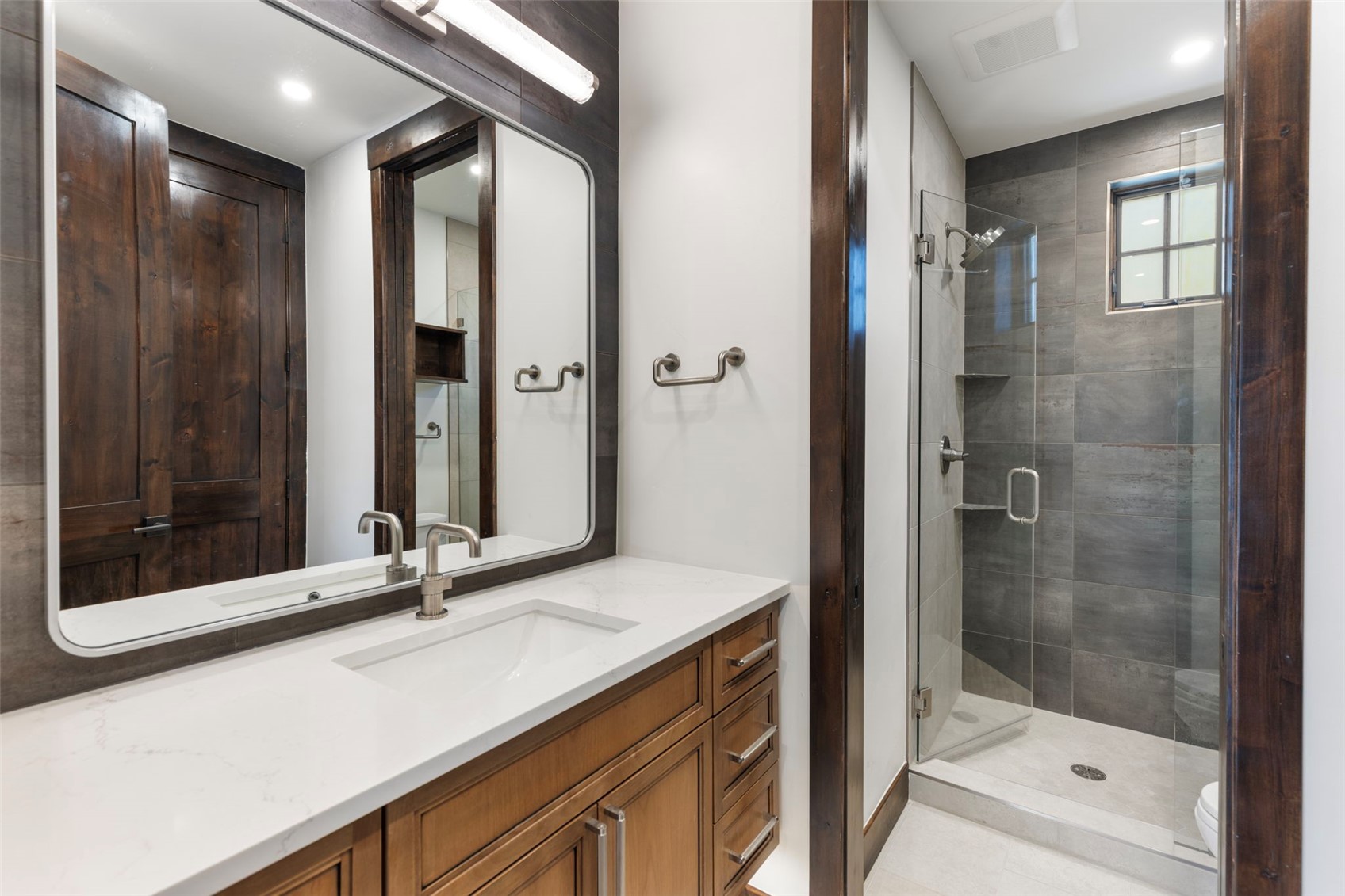 Frisco, Colorado, 80443, United States, 3 Bedrooms Bedrooms, ,3 BathroomsBathrooms,Residential,Active,2017487