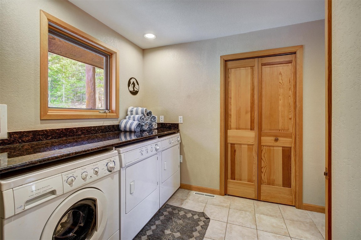 Breckenridge, Colorado, 80424, United States, 4 Bedrooms Bedrooms, ,6 BathroomsBathrooms,Residential,Active,2023843
