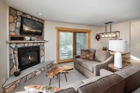 Photo of 500 Four Oclock Road #A22, Breckenridge, CO 80424 (MLS # S1070178)