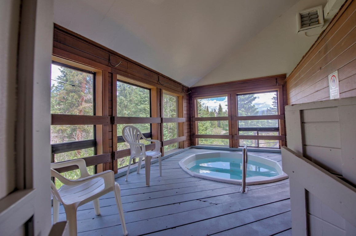Silverthorne, Colorado 80498, United States, 2 Bedrooms Bedrooms, ,2 BathroomsBathrooms,Residential,Active,155505