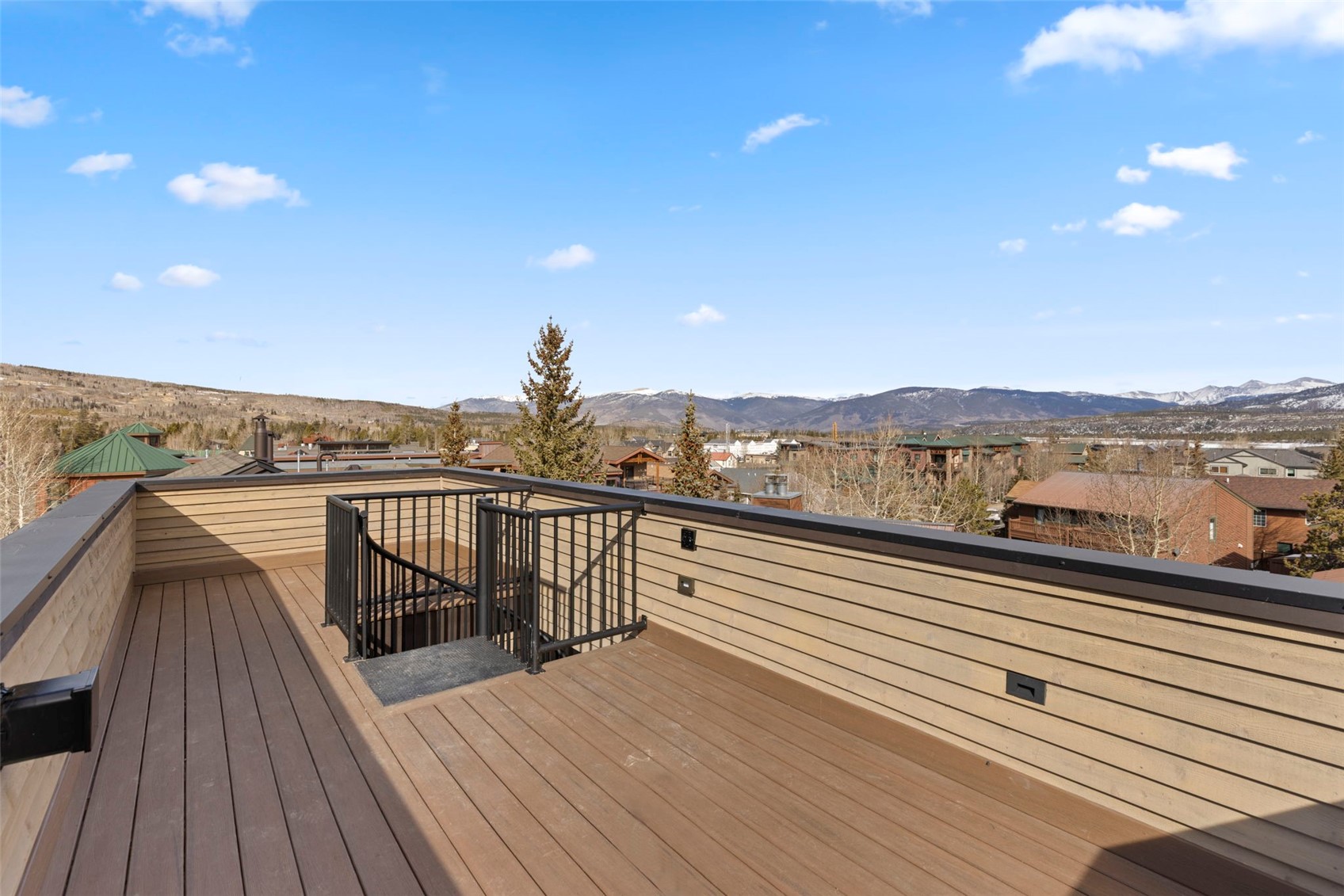 Frisco, Colorado, 80443, United States, 3 Bedrooms Bedrooms, ,3 BathroomsBathrooms,Residential,Active,2018361