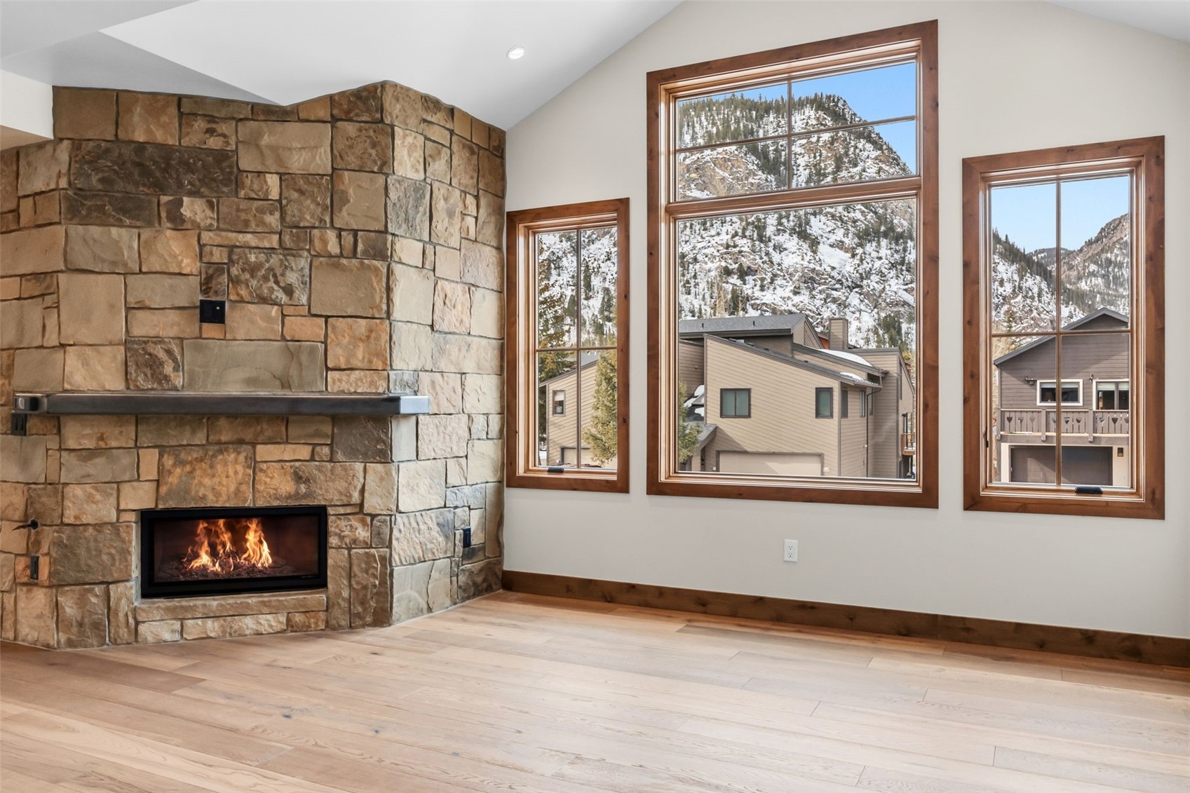 Frisco, Colorado, 80443, United States, 3 Bedrooms Bedrooms, ,3 BathroomsBathrooms,Residential,Active,2018361