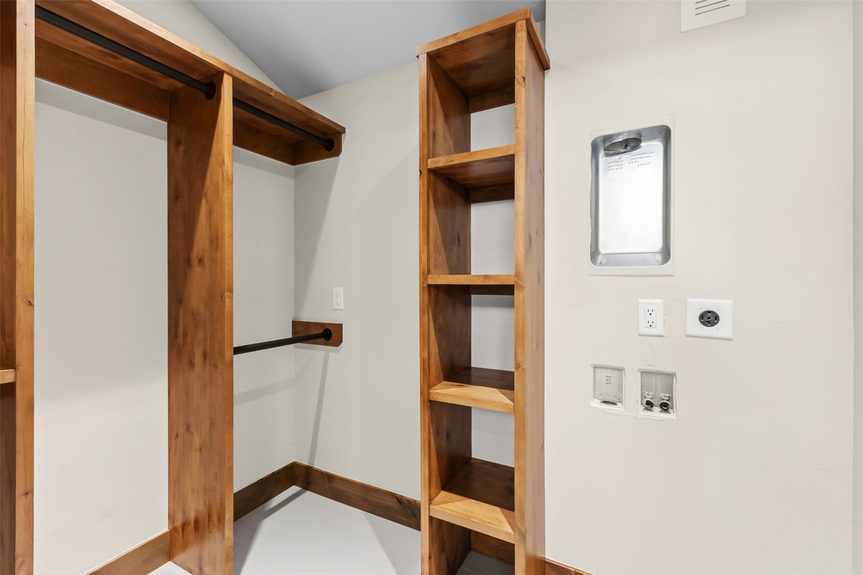 Frisco, Colorado, 80443, United States, 3 Bedrooms Bedrooms, ,3 BathroomsBathrooms,Residential,Active,2018361