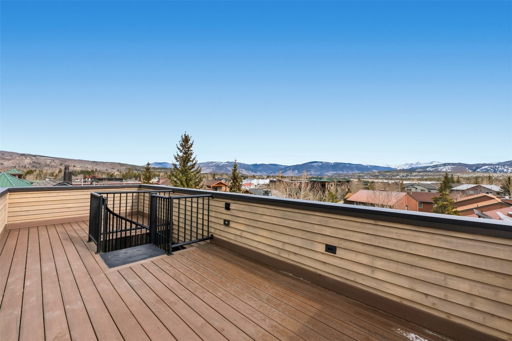 Frisco, Colorado, 80443, United States, 3 Bedrooms Bedrooms, ,3 BathroomsBathrooms,Residential,Active,2018361