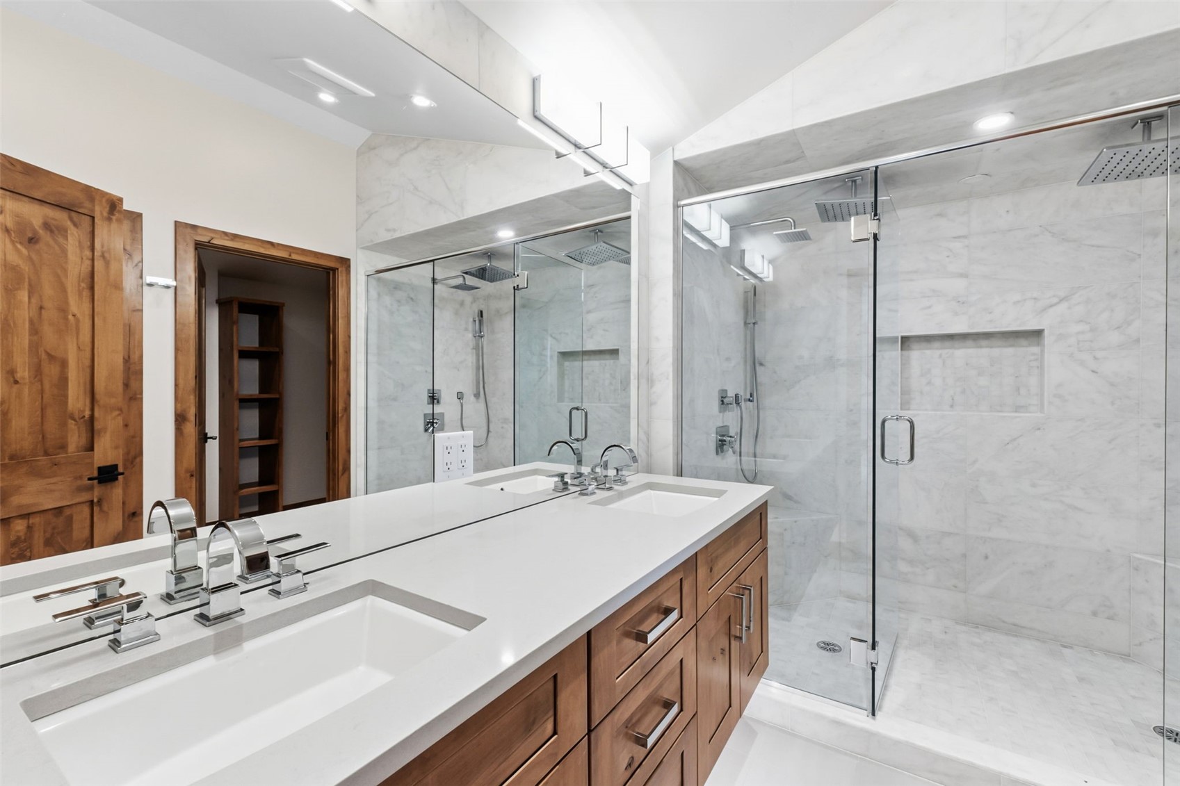Frisco, Colorado, 80443, United States, 3 Bedrooms Bedrooms, ,3 BathroomsBathrooms,Residential,Active,2018361
