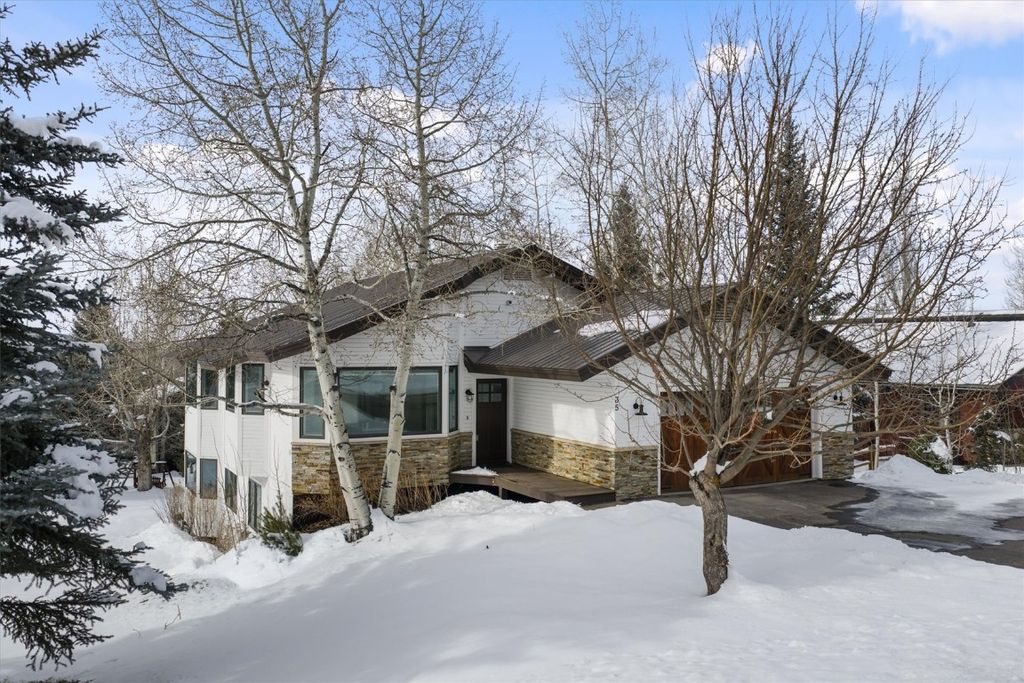 Photo of 35 Steamboat Boulevard, Steamboat Springs, CO 80487 (MLS # S1064299)