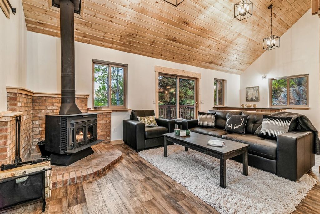 Photo of 265 Bordenville Court, Jefferson, CO 80456 (MLS # S1064404)