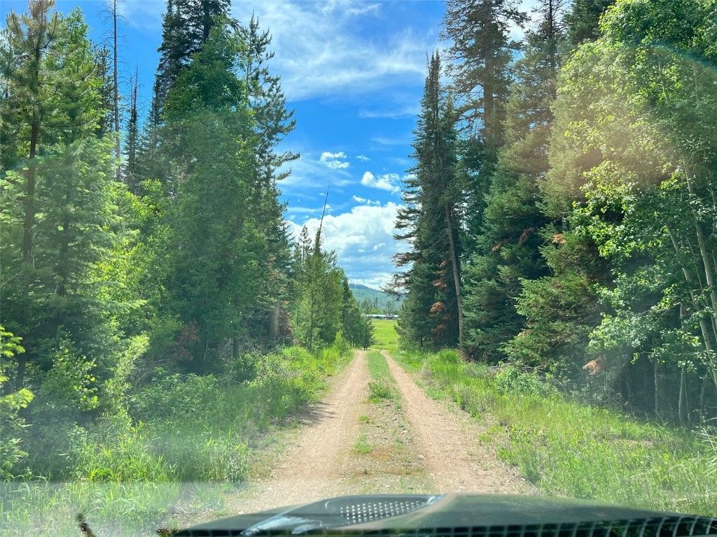 Photo of 33413 Tewa Way, Oak Creek, CO 80467 (MLS # S1060085)