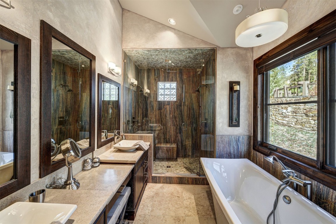 Breckenridge, Colorado, 80424, United States, 5 Bedrooms Bedrooms, ,7 BathroomsBathrooms,Residential,Active,1954012