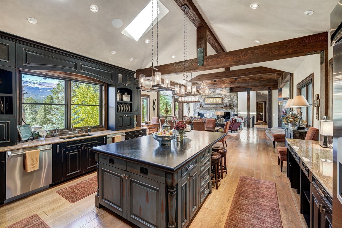 Breckenridge, Colorado, 80424, United States, 5 Bedrooms Bedrooms, ,7 BathroomsBathrooms,Residential,Active,1954012