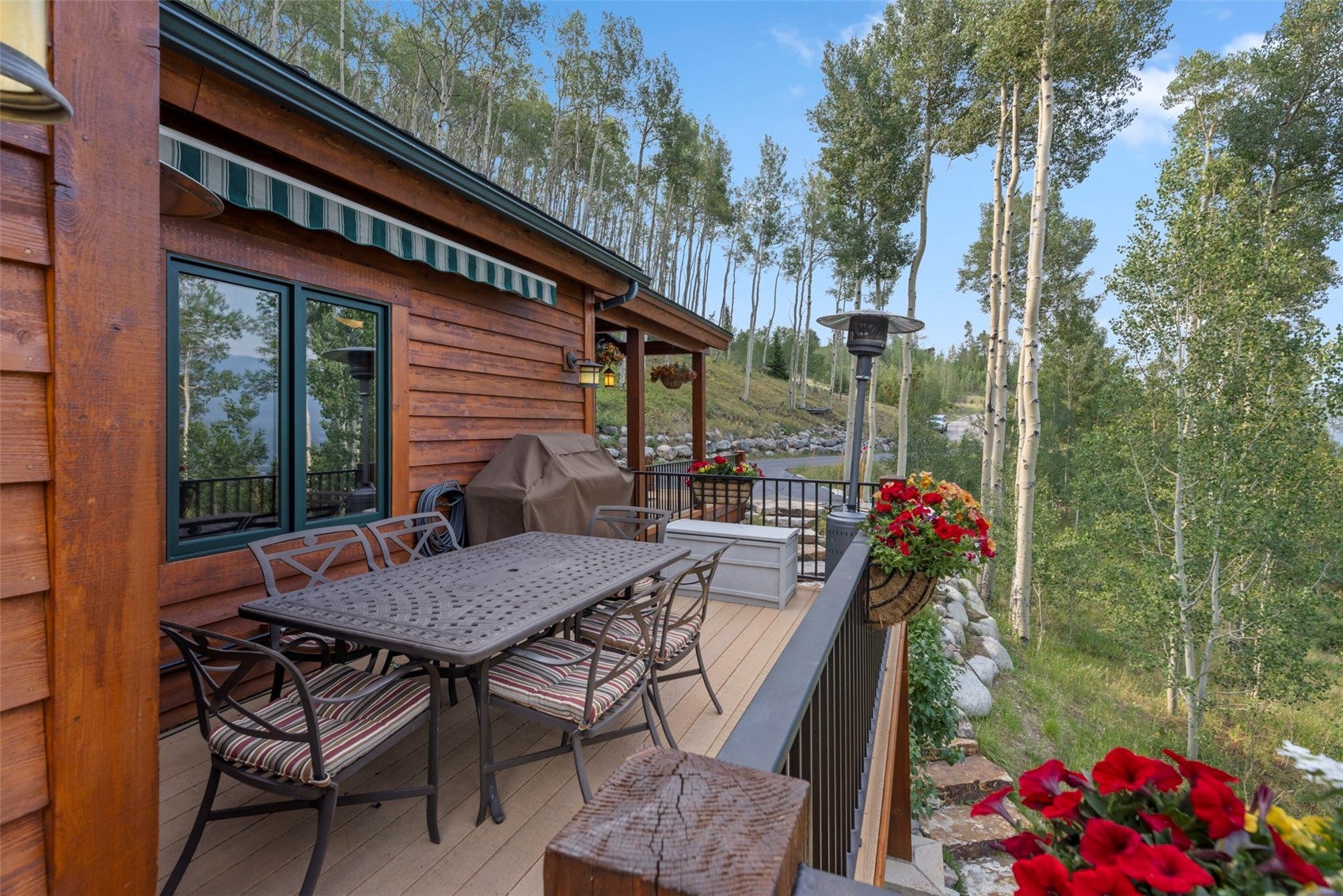 321 Lakeview Cir, Silverthorne, CO, 80498, USA, 3 Bedrooms Bedrooms, ,3 BathroomsBathrooms,Residential,Active,321 Lakeview Cir,S1070043