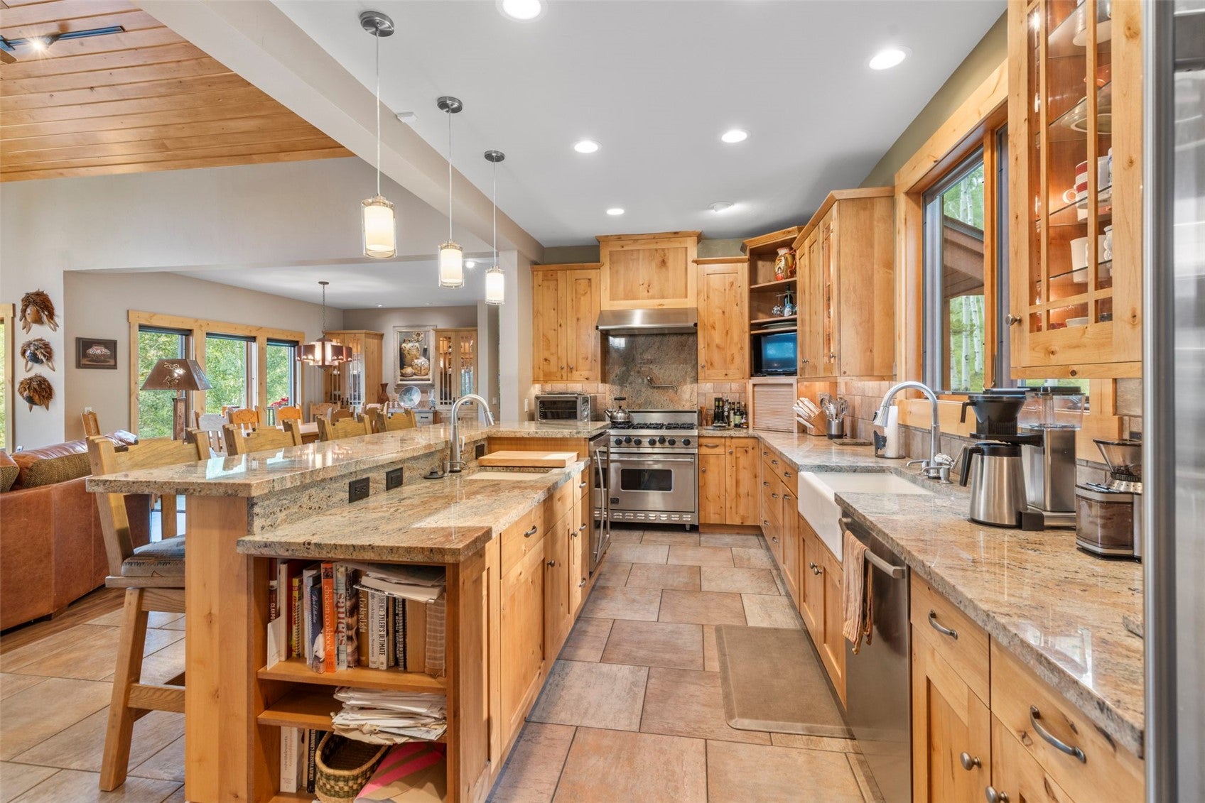 321 Lakeview Cir, Silverthorne, CO, 80498, USA, 3 Bedrooms Bedrooms, ,3 BathroomsBathrooms,Residential,Active,321 Lakeview Cir,S1070043