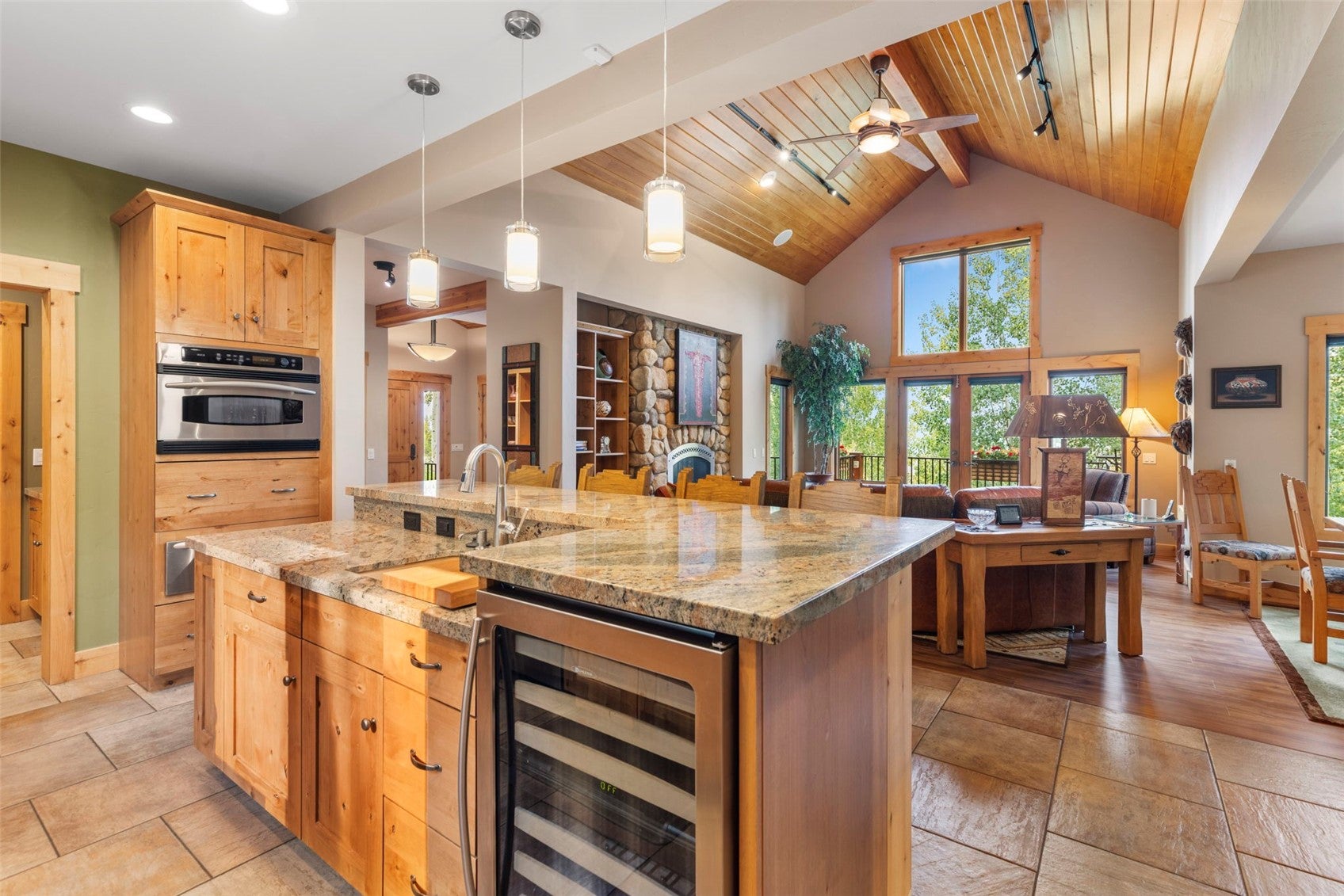321 Lakeview Cir, Silverthorne, CO, 80498, USA, 3 Bedrooms Bedrooms, ,3 BathroomsBathrooms,Residential,Active,321 Lakeview Cir,S1070043