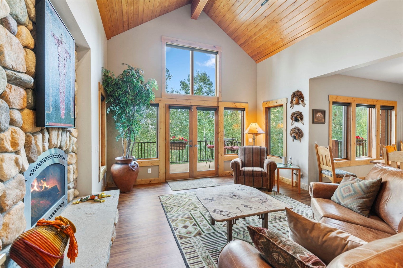 321 Lakeview Cir, Silverthorne, CO, 80498, USA, 3 Bedrooms Bedrooms, ,3 BathroomsBathrooms,Residential,Active,321 Lakeview Cir,S1070043
