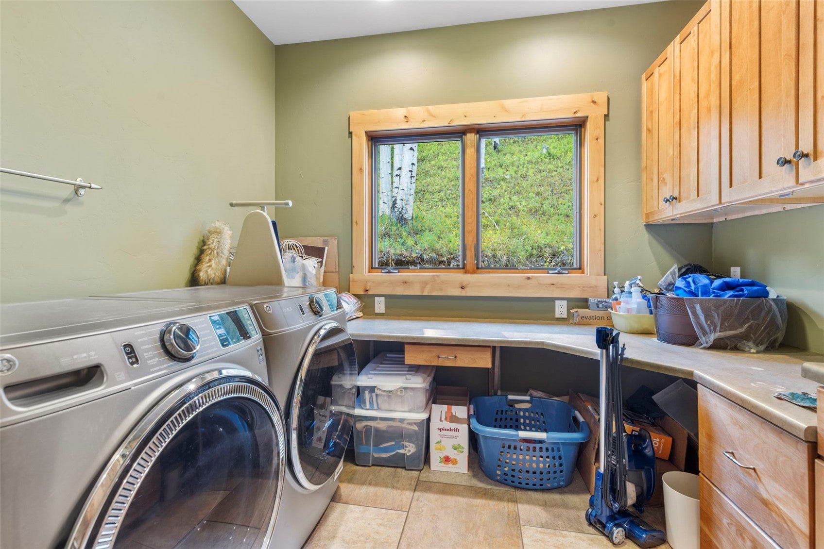 321 Lakeview Cir, Silverthorne, CO, 80498, USA, 3 Bedrooms Bedrooms, ,3 BathroomsBathrooms,Residential,Active,321 Lakeview Cir,S1070043