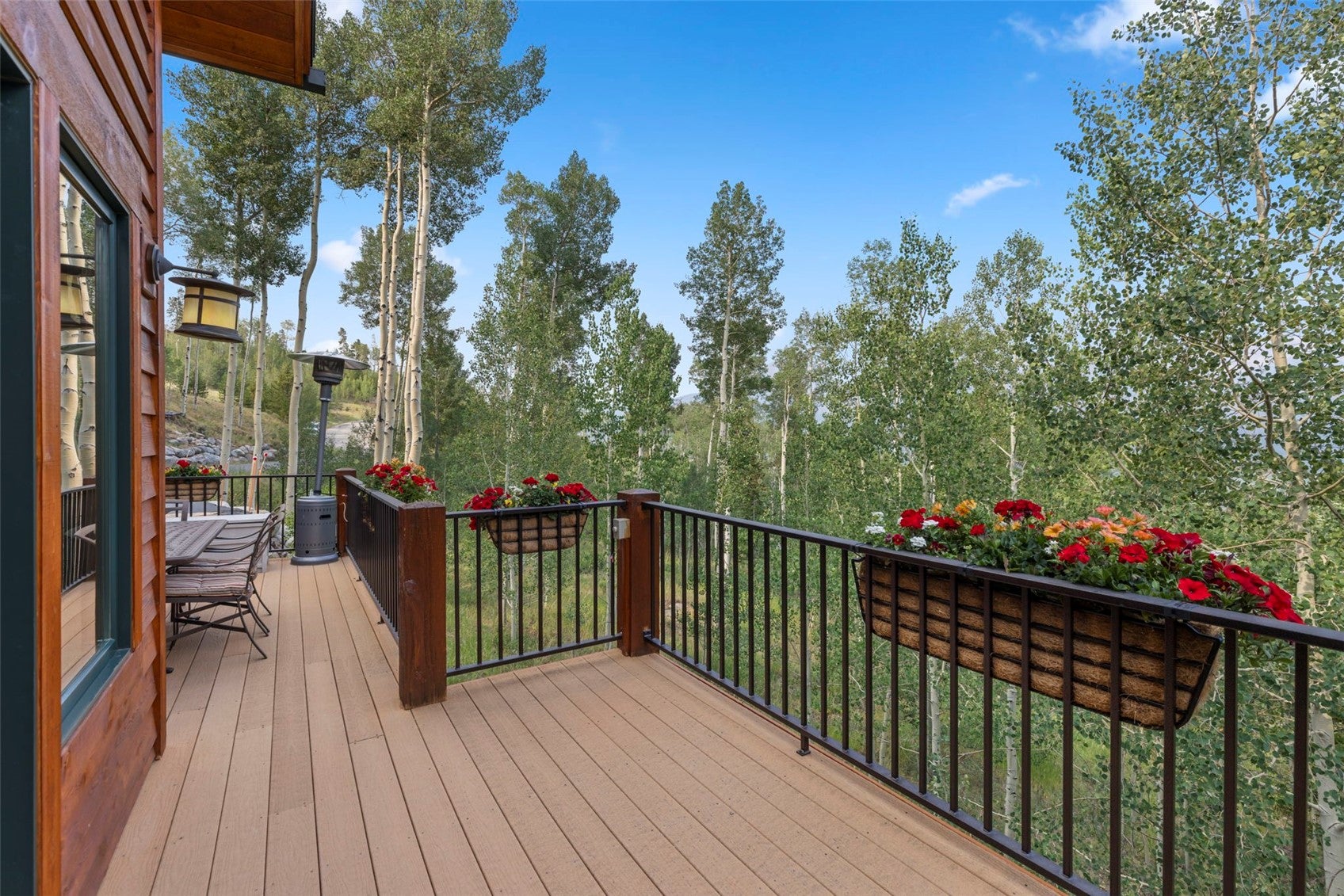 321 Lakeview Cir, Silverthorne, CO, 80498, USA, 3 Bedrooms Bedrooms, ,3 BathroomsBathrooms,Residential,Active,321 Lakeview Cir,S1070043