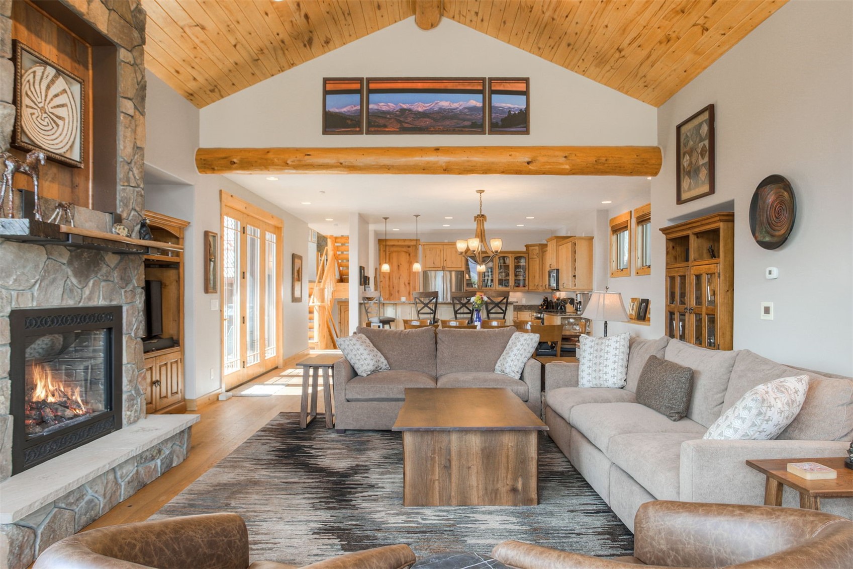 Silverthorne, Colorado, 80498, United States, 5 Bedrooms Bedrooms, ,5 BathroomsBathrooms,Residential,Active,2036042