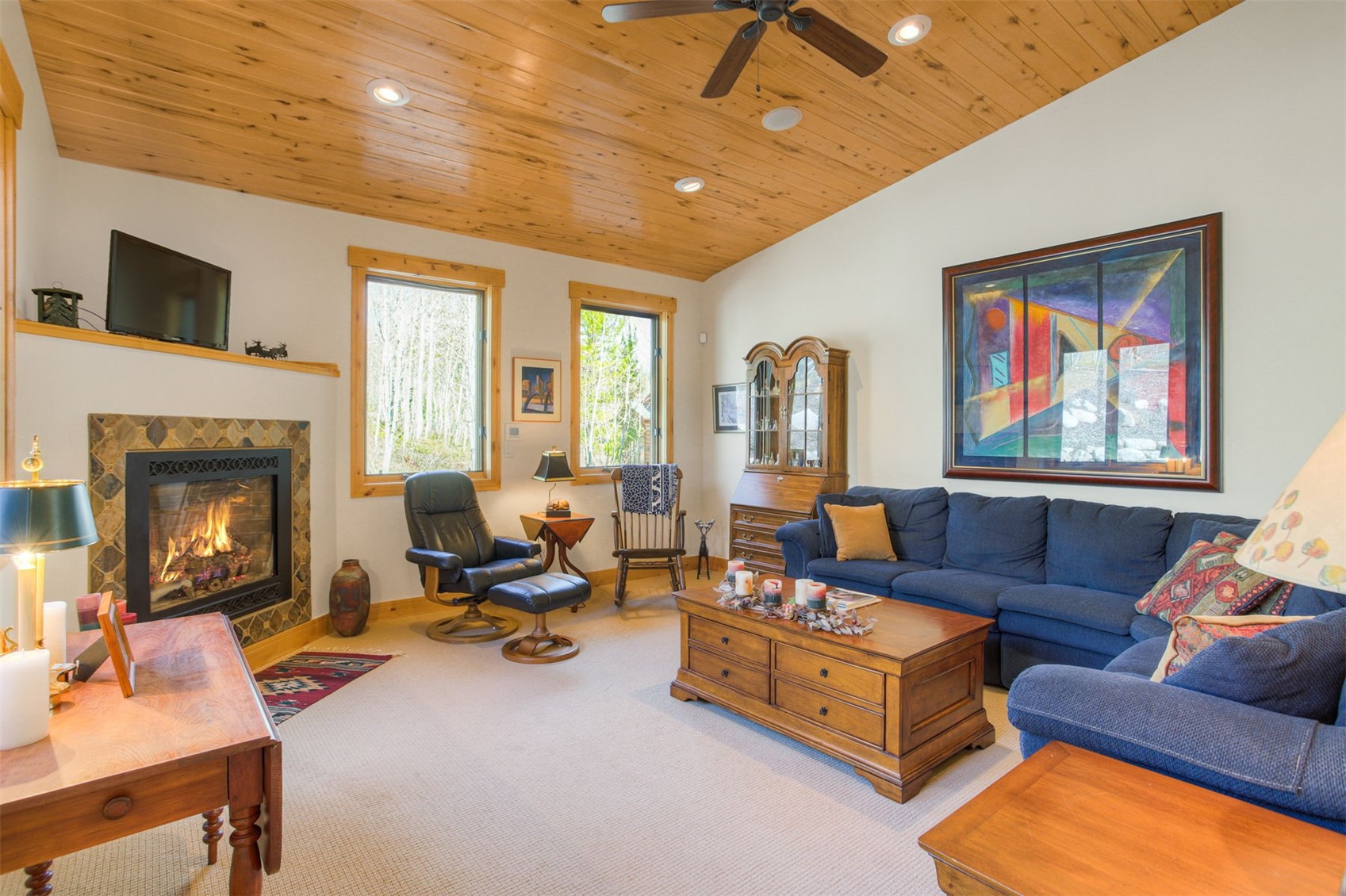 Silverthorne, Colorado, 80498, United States, 5 Bedrooms Bedrooms, ,5 BathroomsBathrooms,Residential,Active,2036042