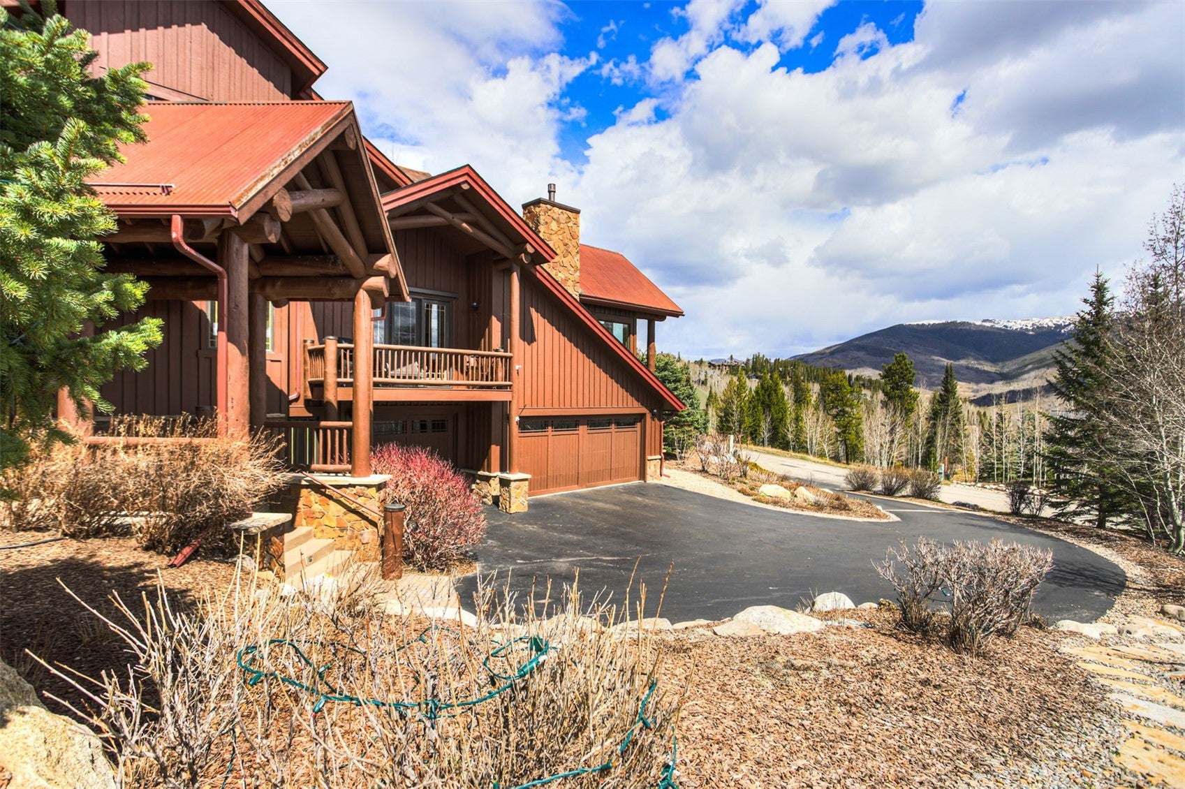 Silverthorne, Colorado, 80498, United States, 5 Bedrooms Bedrooms, ,5 BathroomsBathrooms,Residential,Active,2036042