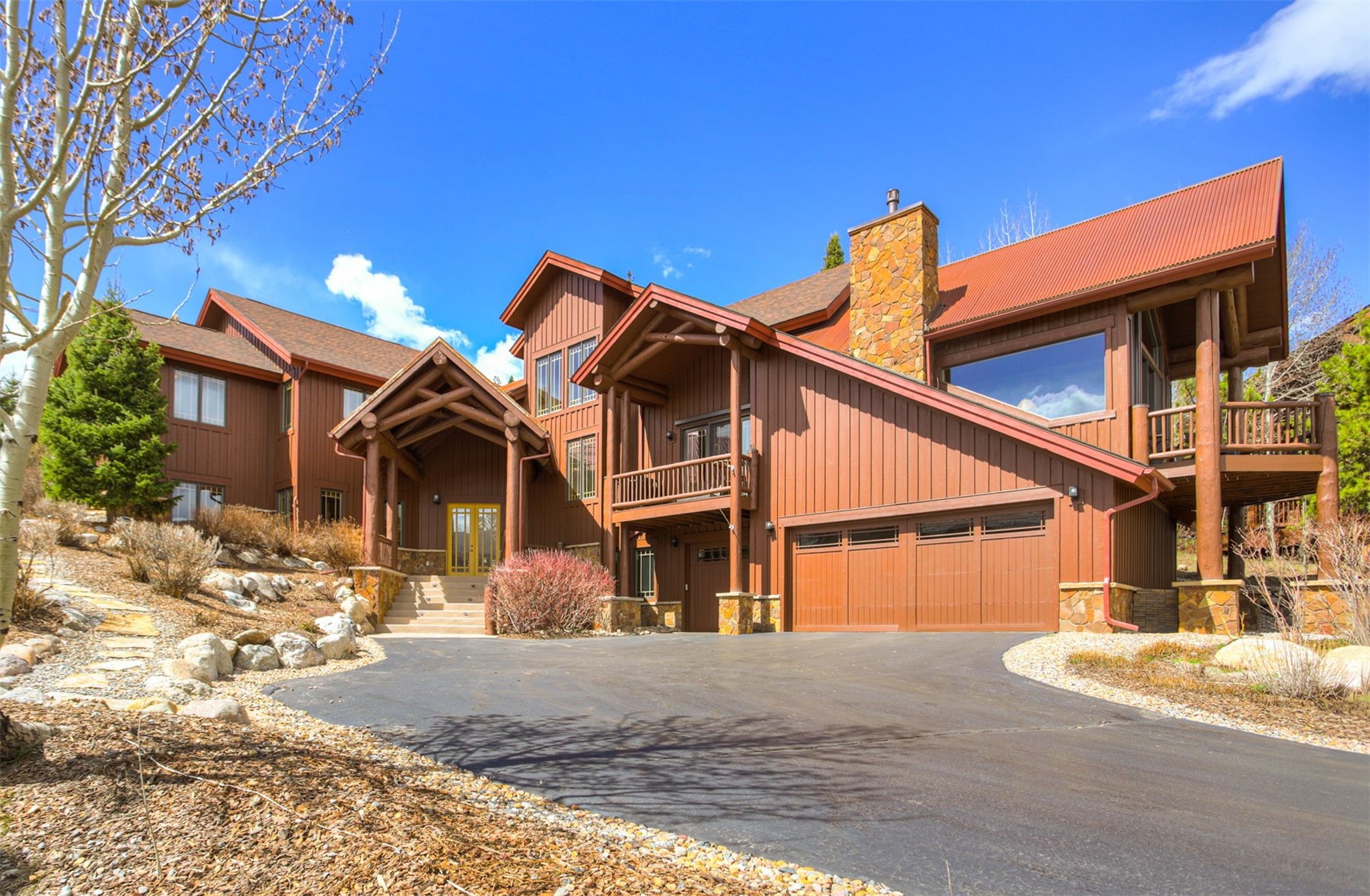 Silverthorne, Colorado, 80498, United States, 5 Bedrooms Bedrooms, ,5 BathroomsBathrooms,Residential,Active,2036042