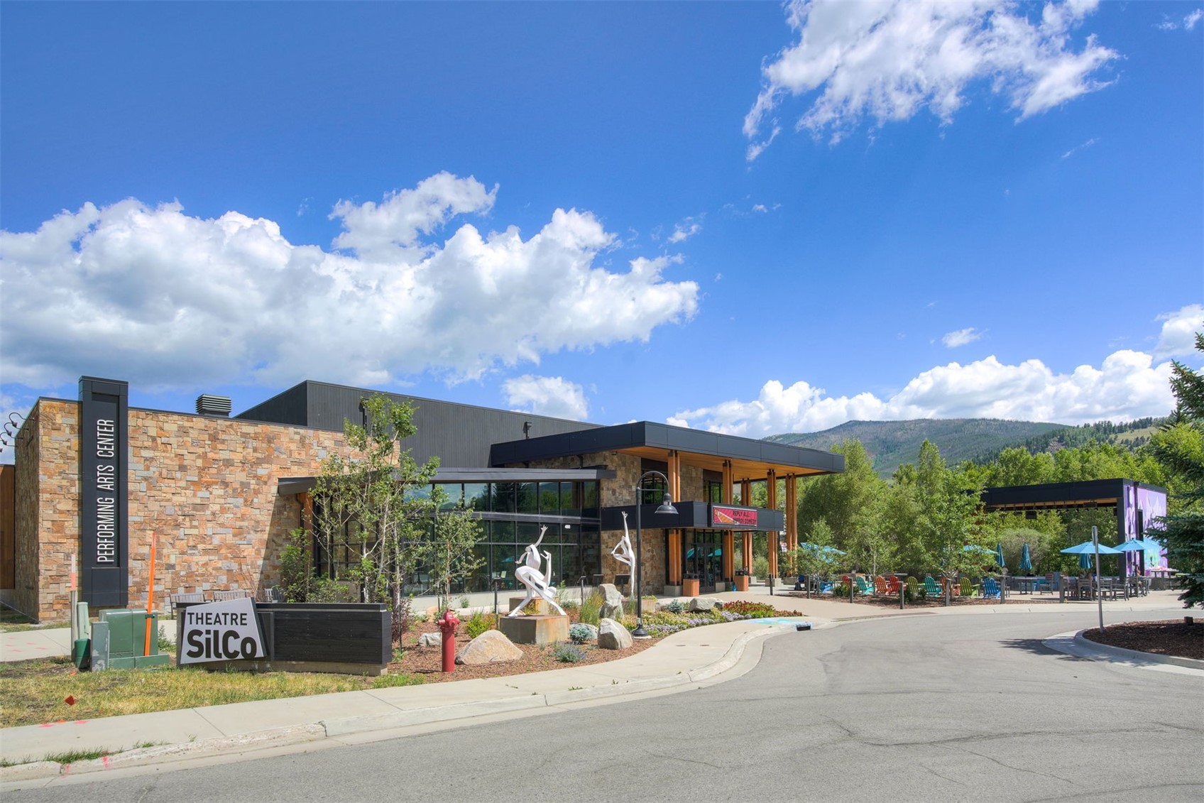 Silverthorne, Colorado, 80498, United States, 5 Bedrooms Bedrooms, ,5 BathroomsBathrooms,Residential,Active,2036042