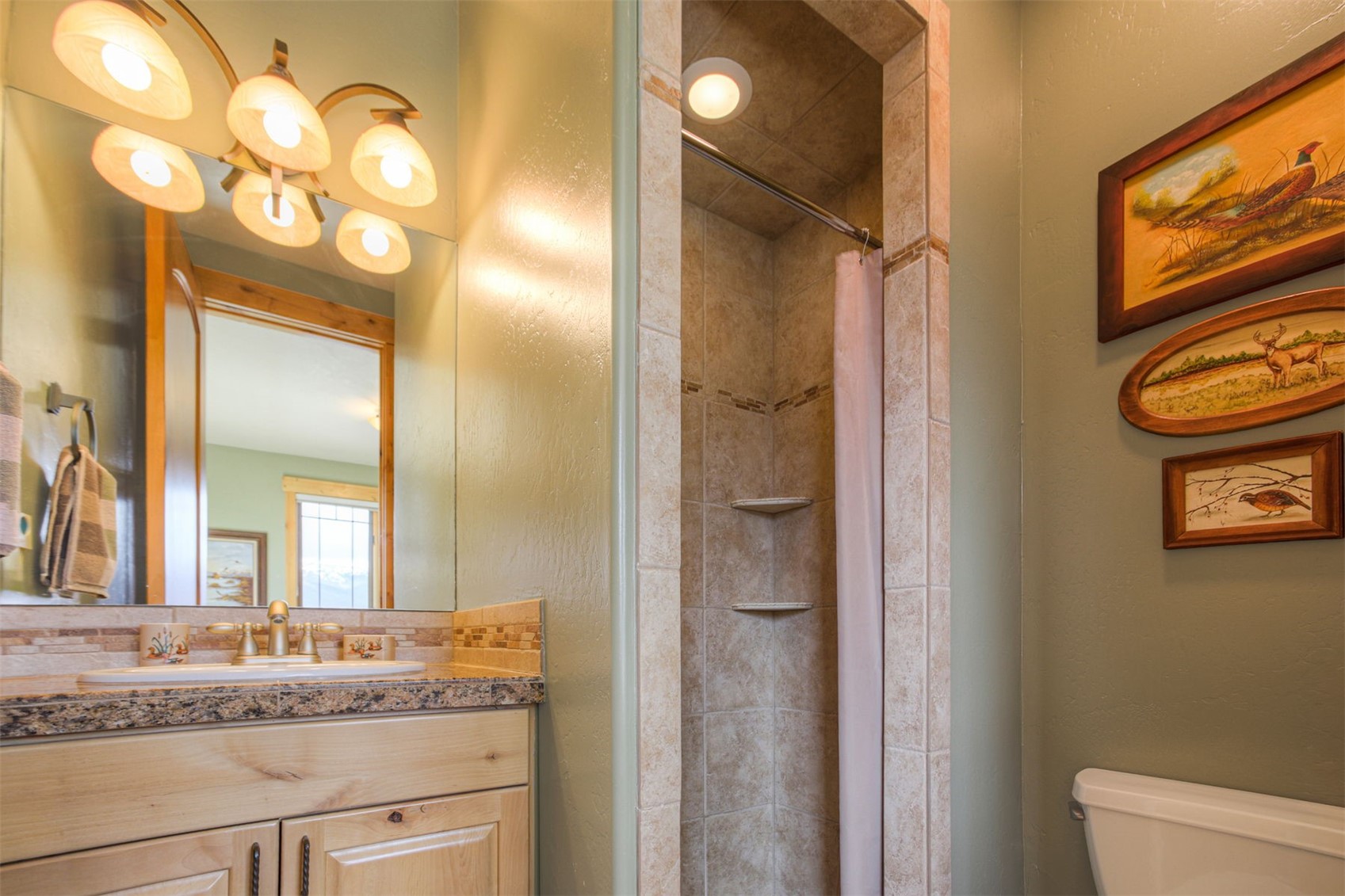 Silverthorne, Colorado, 80498, United States, 5 Bedrooms Bedrooms, ,5 BathroomsBathrooms,Residential,Active,2036042