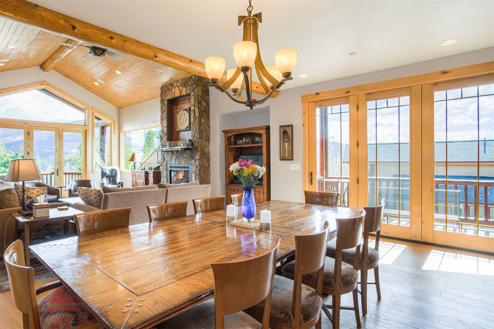 Silverthorne, Colorado, 80498, United States, 5 Bedrooms Bedrooms, ,5 BathroomsBathrooms,Residential,Active,2036042