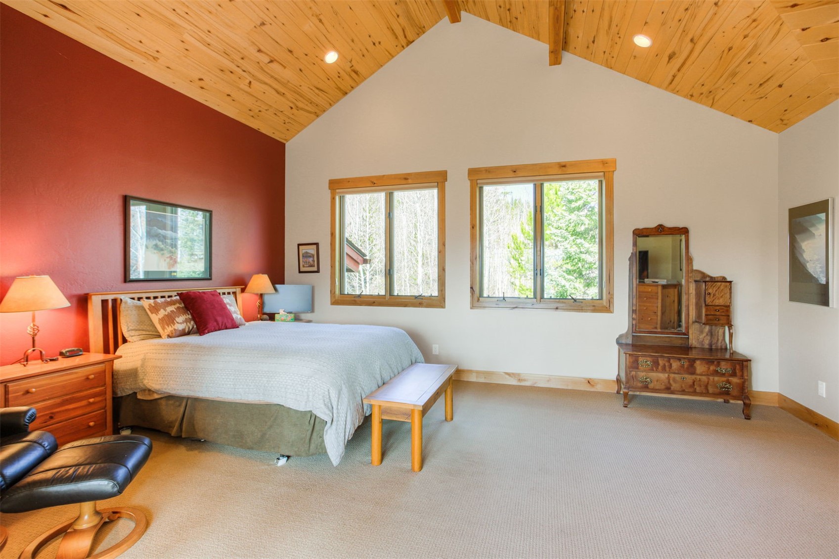 Silverthorne, Colorado, 80498, United States, 5 Bedrooms Bedrooms, ,5 BathroomsBathrooms,Residential,Active,2036042