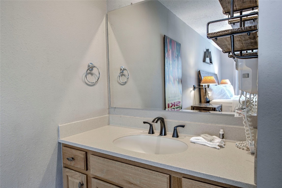 Copper Mountain, Colorado 80443, United States, 2 Bedrooms Bedrooms, ,2 BathroomsBathrooms,Residential,Active,188082