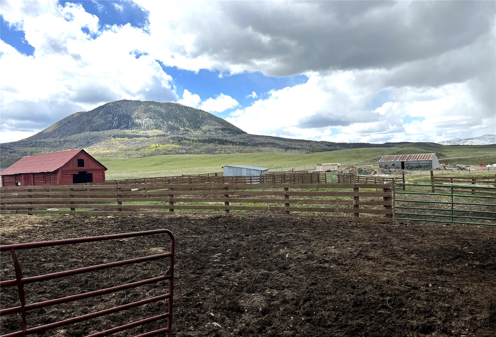 Steamboat Springs, Colorado, 80487, United States, 5 Bedrooms Bedrooms, ,4 BathroomsBathrooms,Residential,Active,2044172