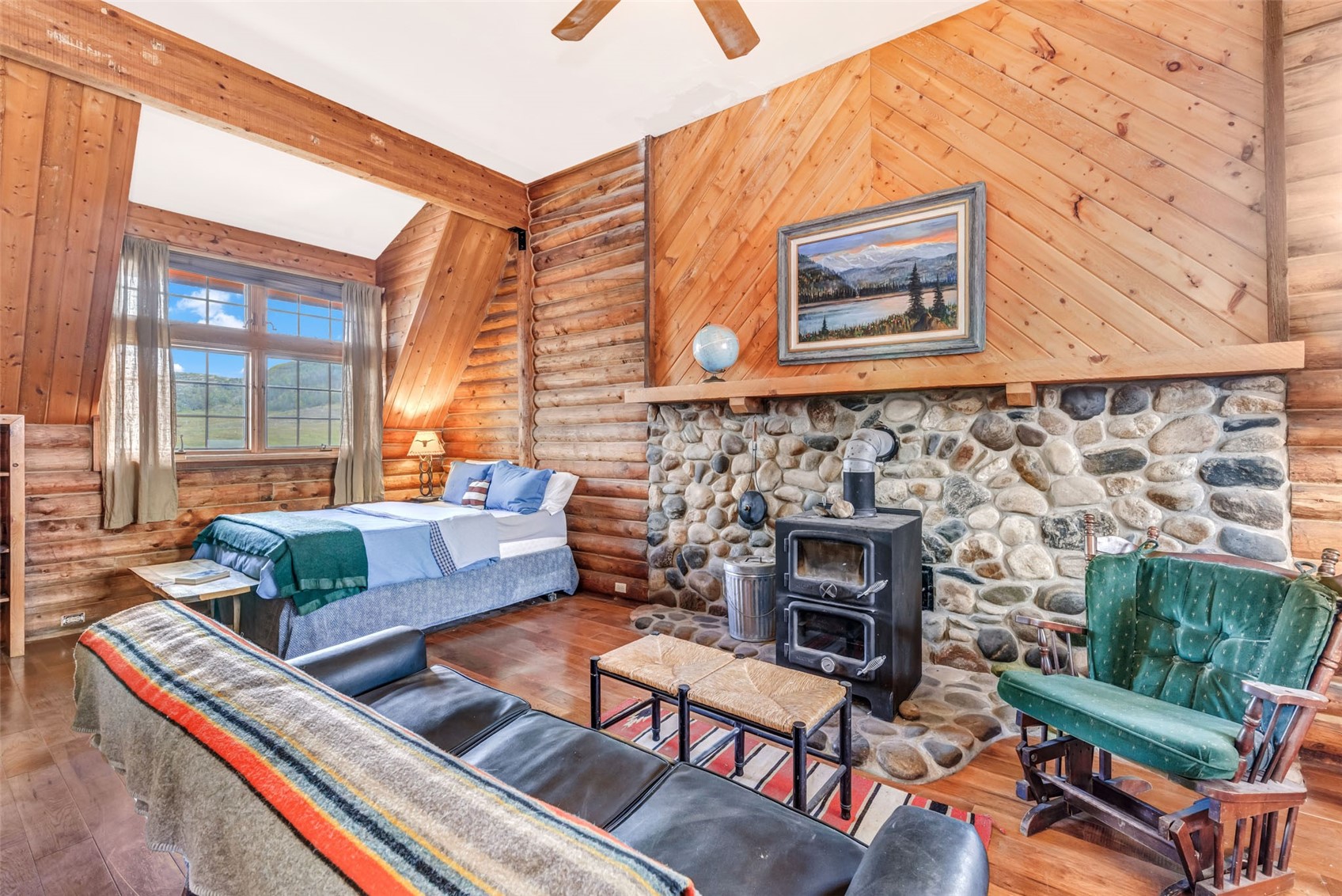 Steamboat Springs, Colorado, 80487, United States, 5 Bedrooms Bedrooms, ,4 BathroomsBathrooms,Residential,Active,2044172
