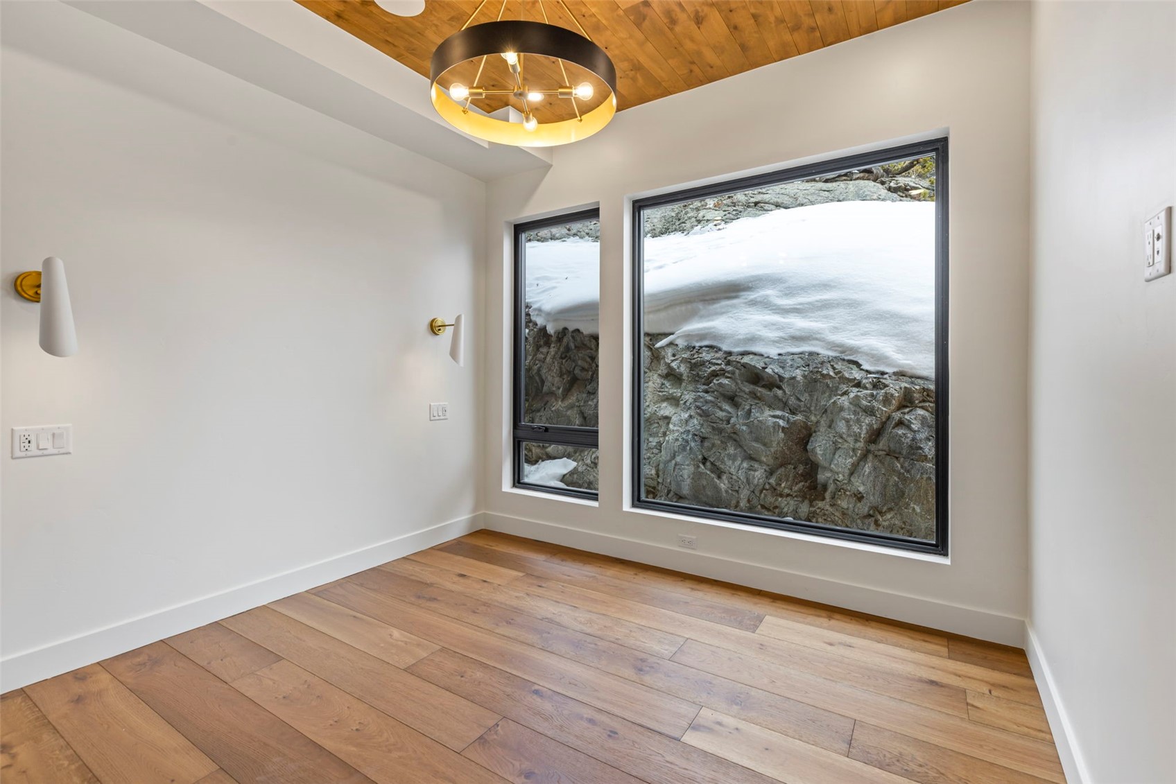 Frisco, Colorado, 80443, United States, 2 Bedrooms Bedrooms, ,3 BathroomsBathrooms,Residential,Active,2006915