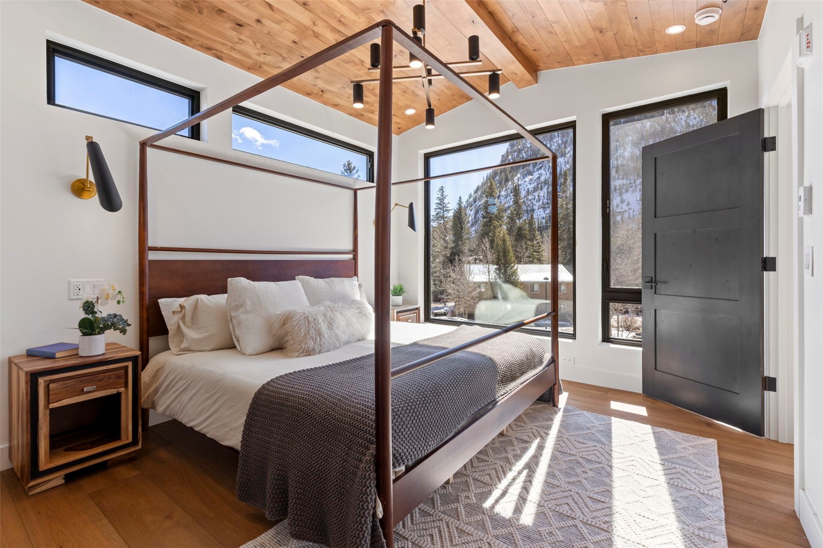 Frisco, Colorado, 80443, United States, 2 Bedrooms Bedrooms, ,3 BathroomsBathrooms,Residential,Active,2006915