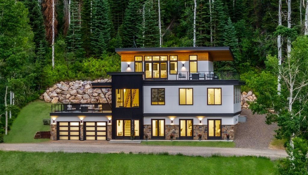 Photo of 31640 Vistas Court, Steamboat Springs, CO 80487 (MLS # S1059793)
