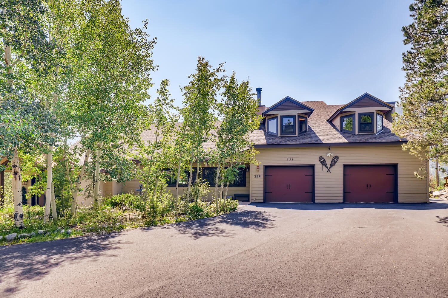 Frisco, Colorado, 80443, United States, 4 Bedrooms Bedrooms, ,6 BathroomsBathrooms,Residential,Active,2006819