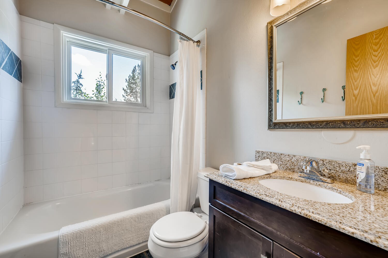 Frisco, Colorado, 80443, United States, 4 Bedrooms Bedrooms, ,6 BathroomsBathrooms,Residential,Active,2006819