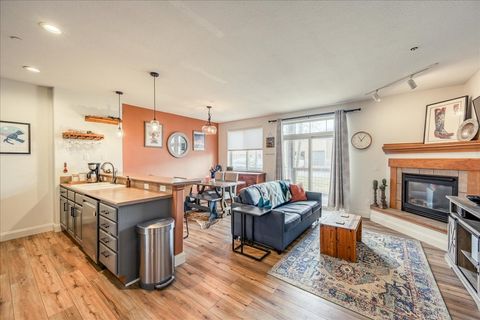 Photo of 844 Blue River Parkway #B3, Silverthorne, CO 80498 (MLS # S1068913)