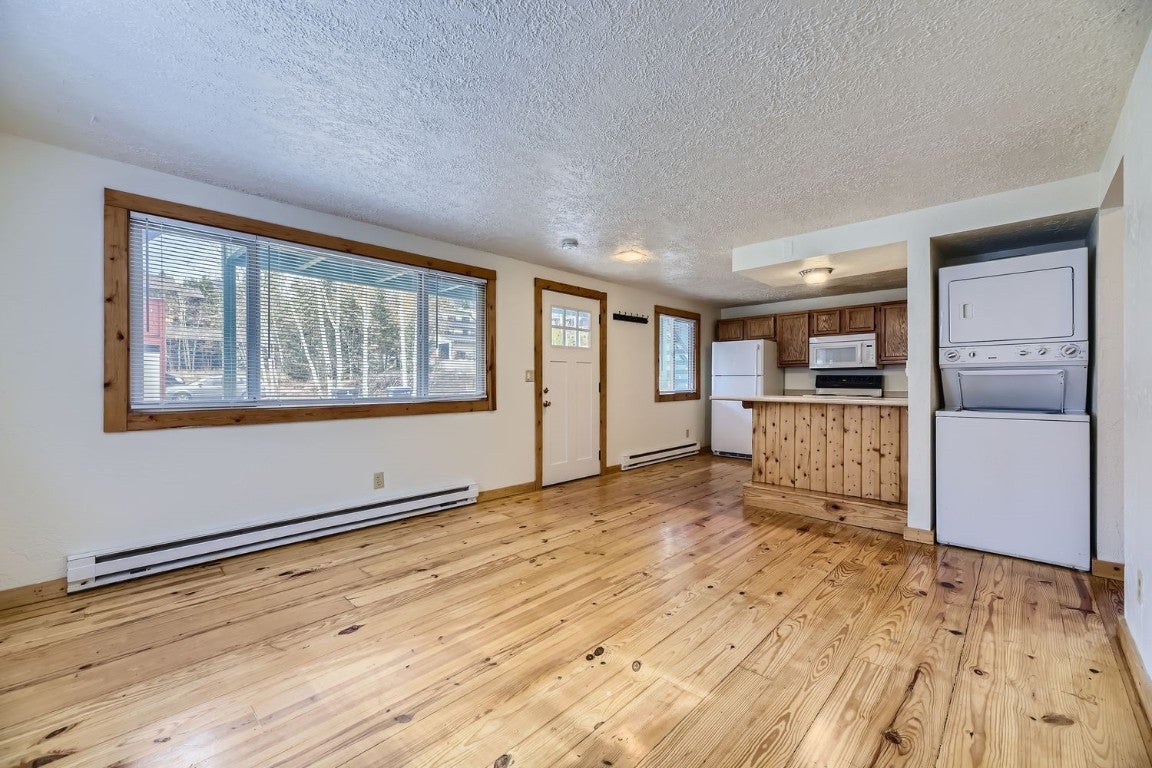 Frisco, Colorado, 80443, United States, 4 Bedrooms Bedrooms, ,2 BathroomsBathrooms,Residential,Active,2006945