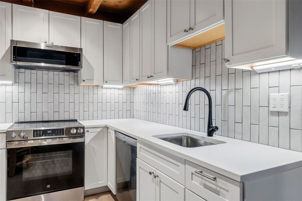 Photo of 4200 Lodge Pole Circle #306, Silverthorne, CO 80498 (MLS # S1064106)