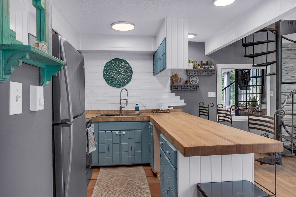 Photo of 136 Lance Lane #2, Breckenridge, CO 80424 (MLS # S1066386)