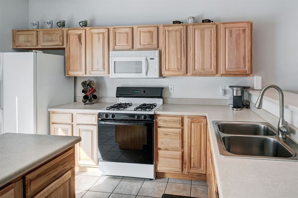 Photo of 312 Kestrel Lane #312, Silverthorne, CO 80498 (MLS # S1066110)