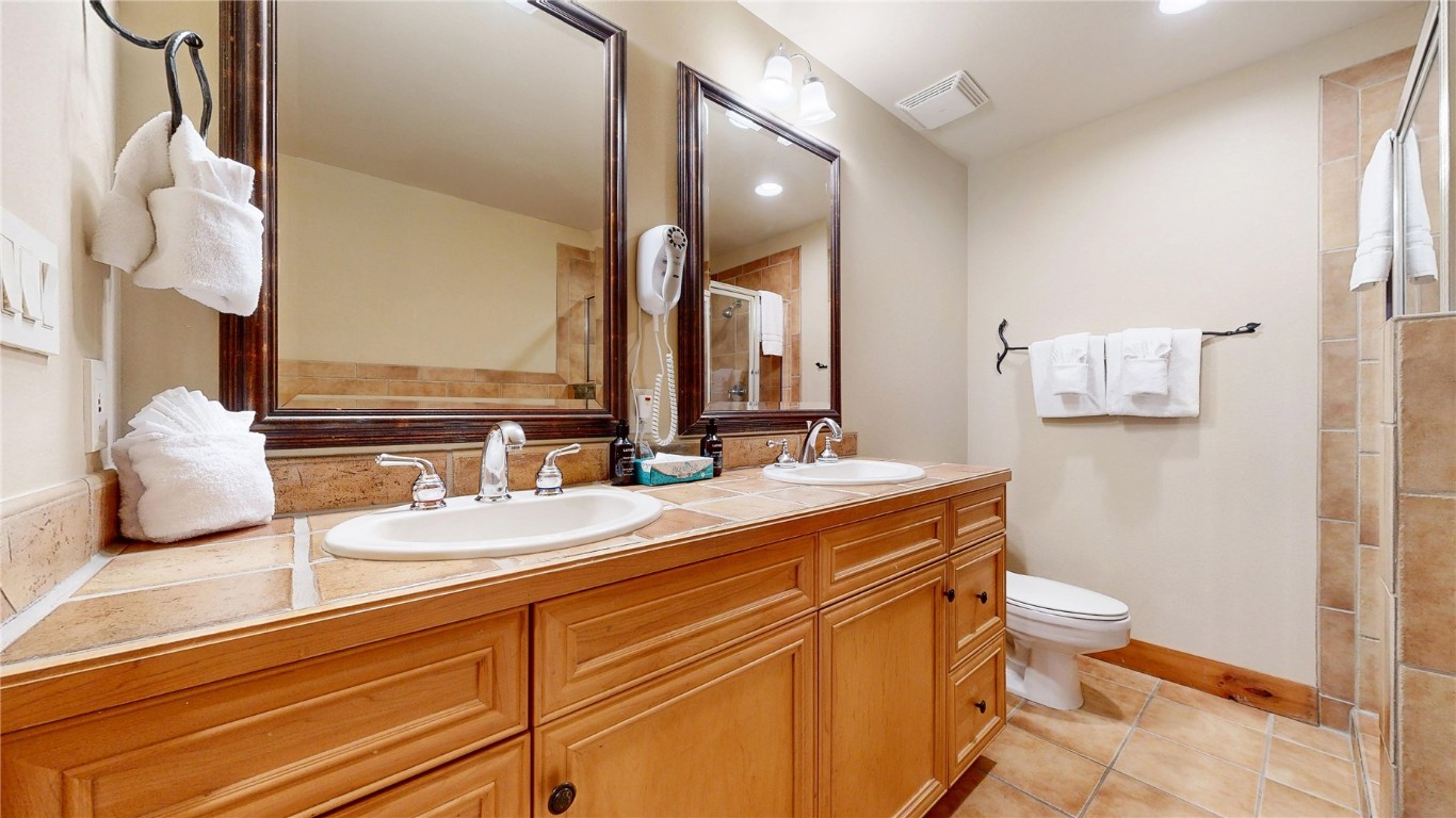 Dillon, Colorado, 80435, United States, 1 Bedroom Bedrooms, ,2 BathroomsBathrooms,Residential,Active,2011840